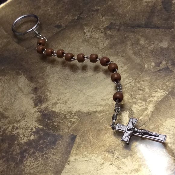 💞Very nice key chain 💞cross pendant - Picture 2 of 8